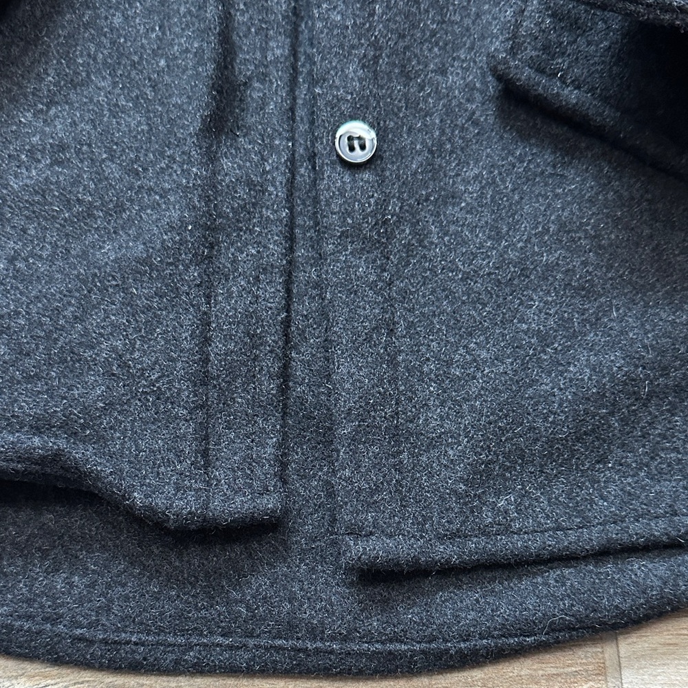 Anian Women's Black Button Down Shirt - Picture 4 of 16